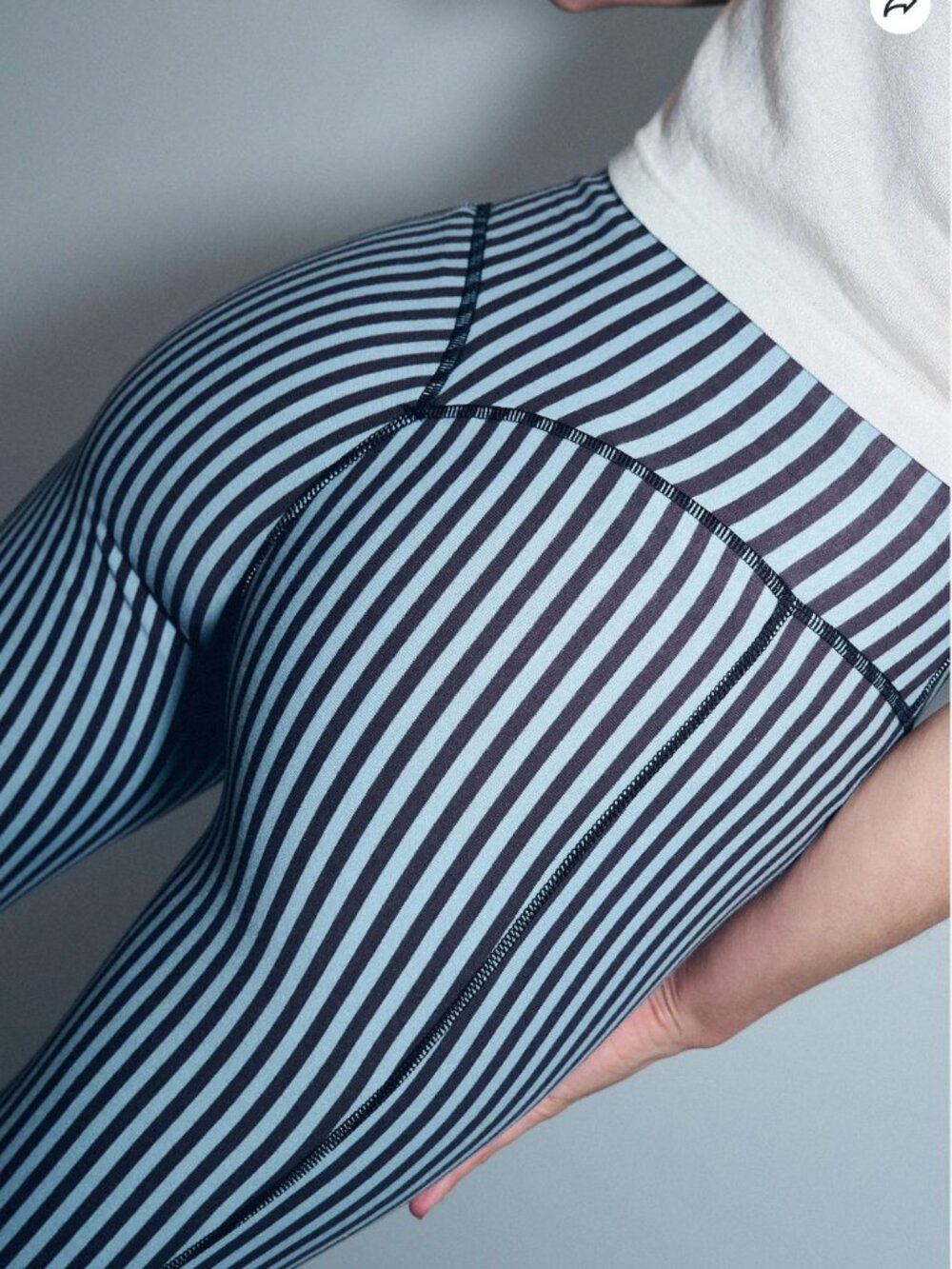 NWT Fashion Brand Company Surf Stripe Leggings - M - blue stripe - Picture 2 of 5